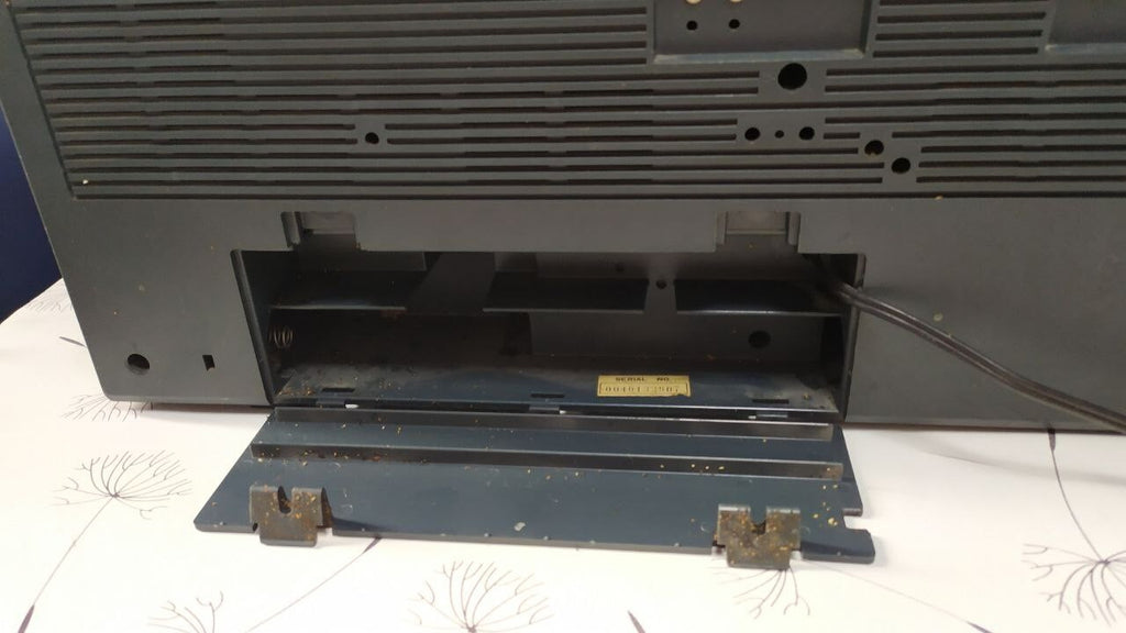 Vintage cassette recorder tape decks of the Sanyo M-W2K – detail 12