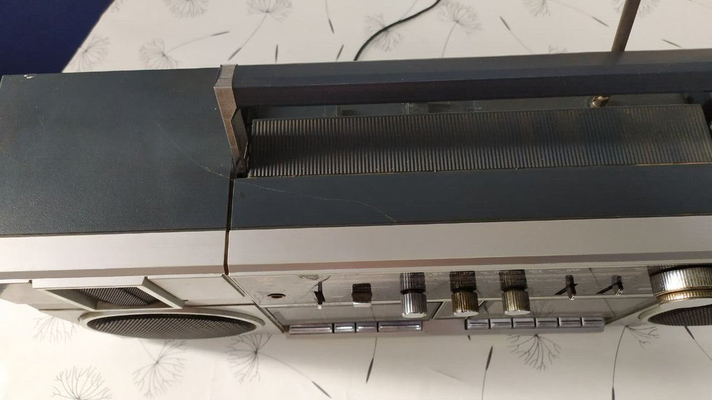Vintage cassette recorder tape decks of the Sanyo M-W2K – detail 15