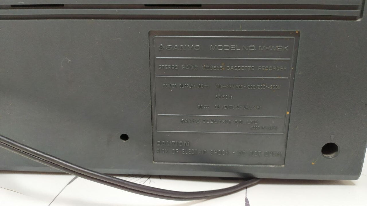 Vintage cassette recorder tape decks of the Sanyo M-W2K – detail 9