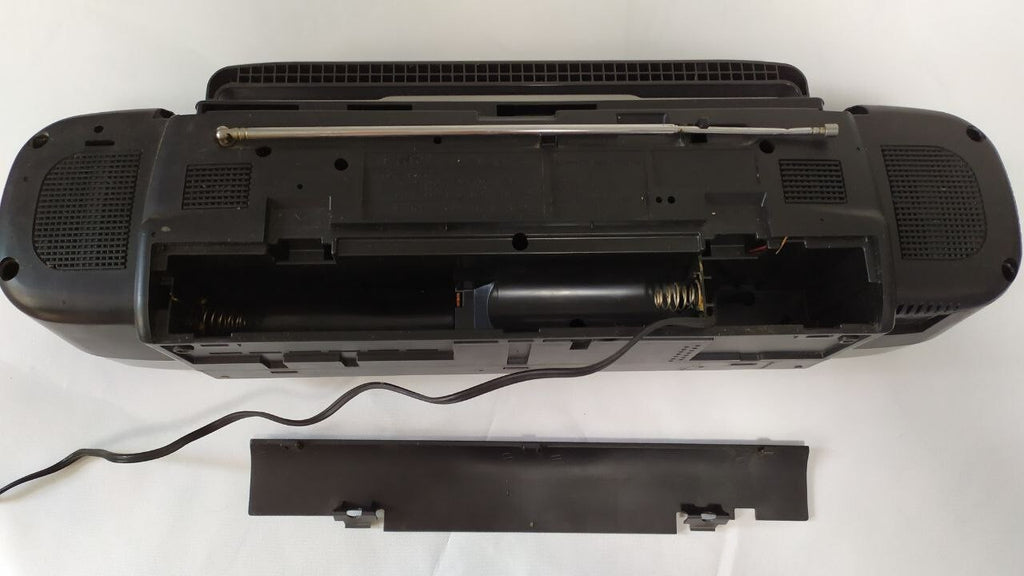 Sanyo MW717K double cassette boombox tape decks and controls – detail 11