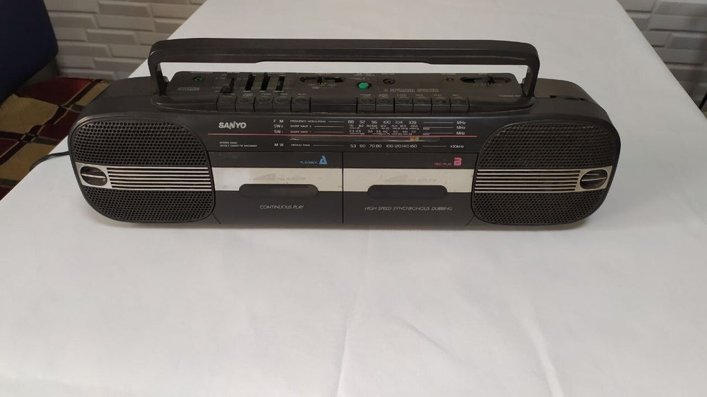 Shortwave radio boombox antenna and battery compartment