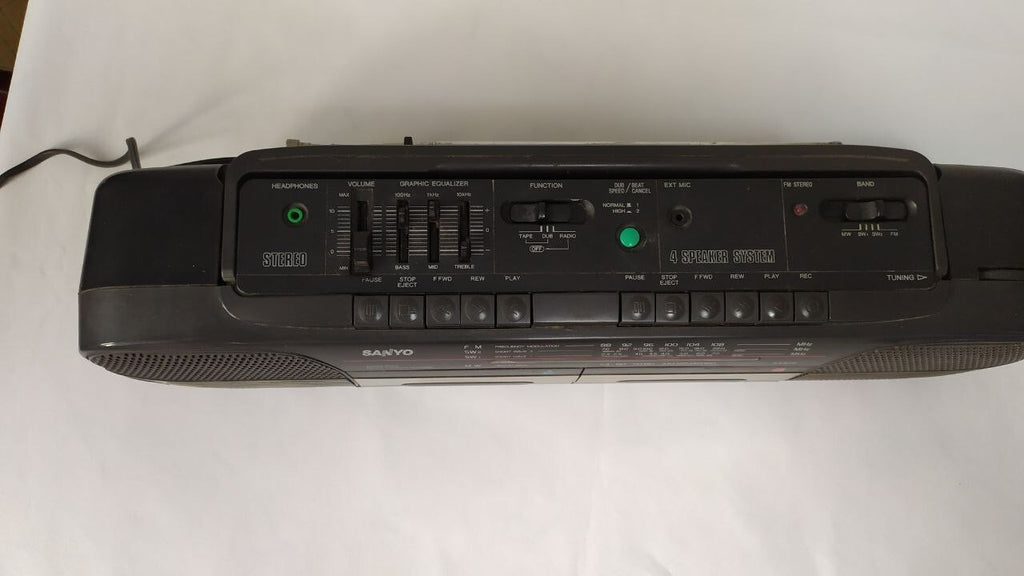 Vintage cassette recorder 3-band graphic equalizer and radio dial – detail 9