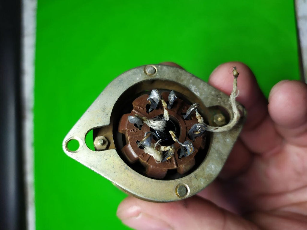Octal 8-pin base and vintage ceramic/metal panel socket
