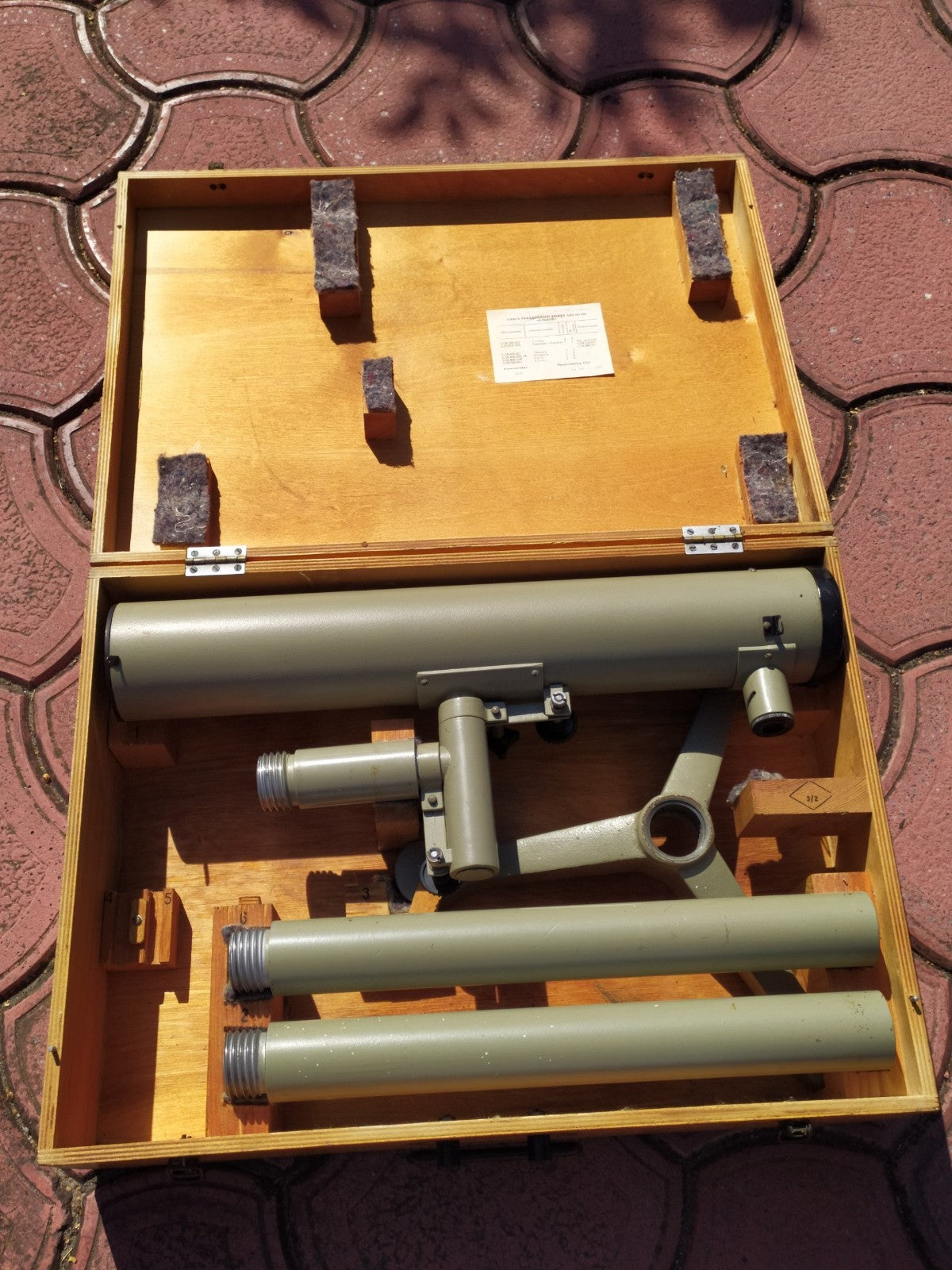 ALKOR Newtonian telescope tube with mirror visible inside