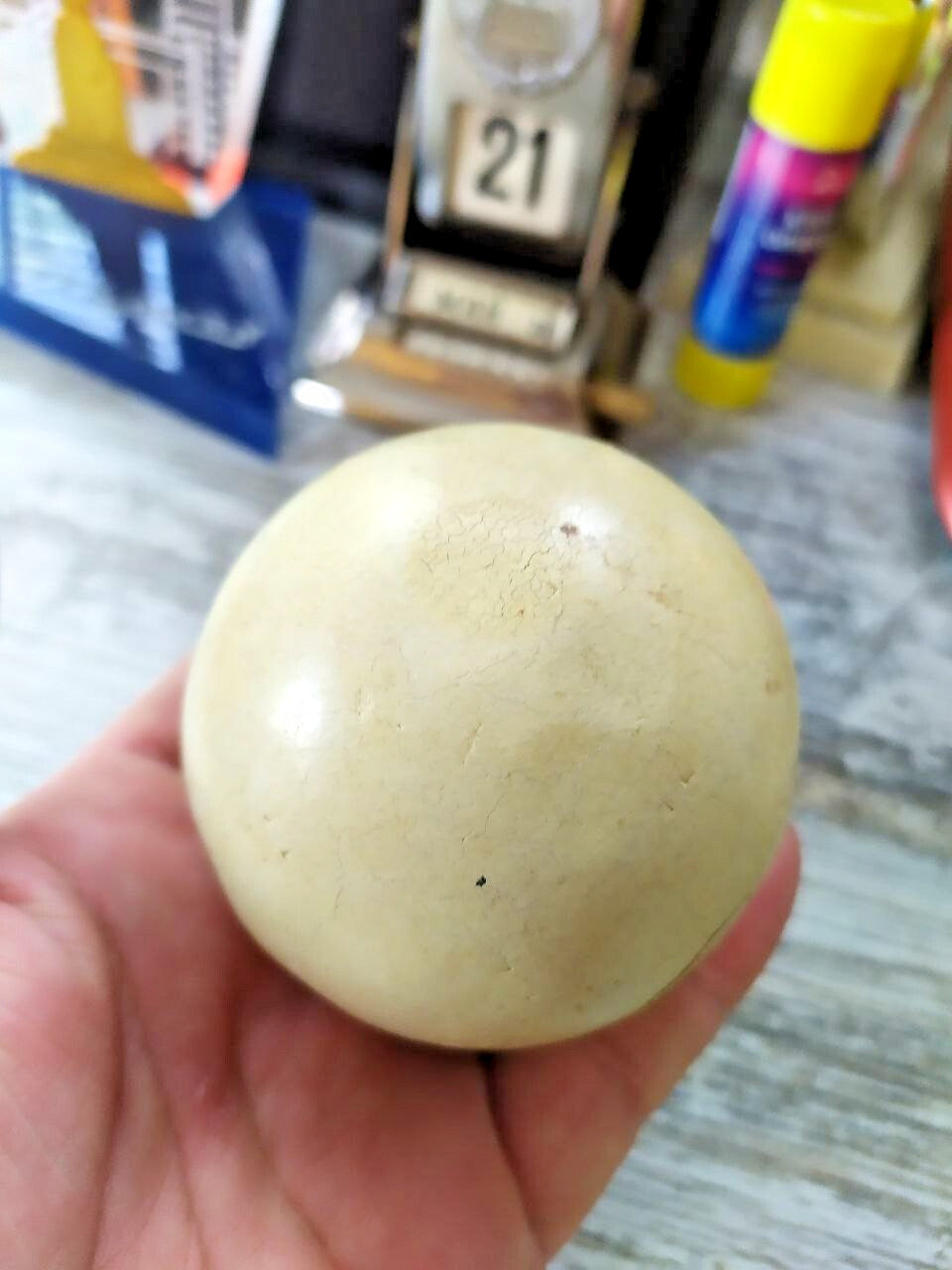 Russian pyramid billiard ball measured at 68 mm with calipers – detail 5