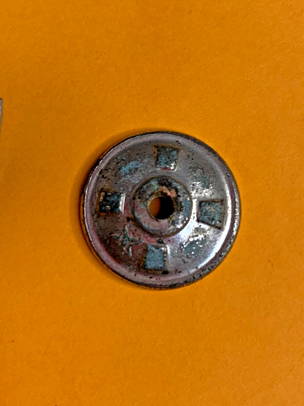 Screw-back reverse of the USSR border guard badge