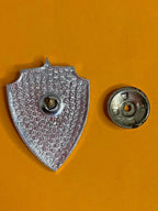 Shield-shaped KGB Frontier Troops badge with red star and border guard – detail 5