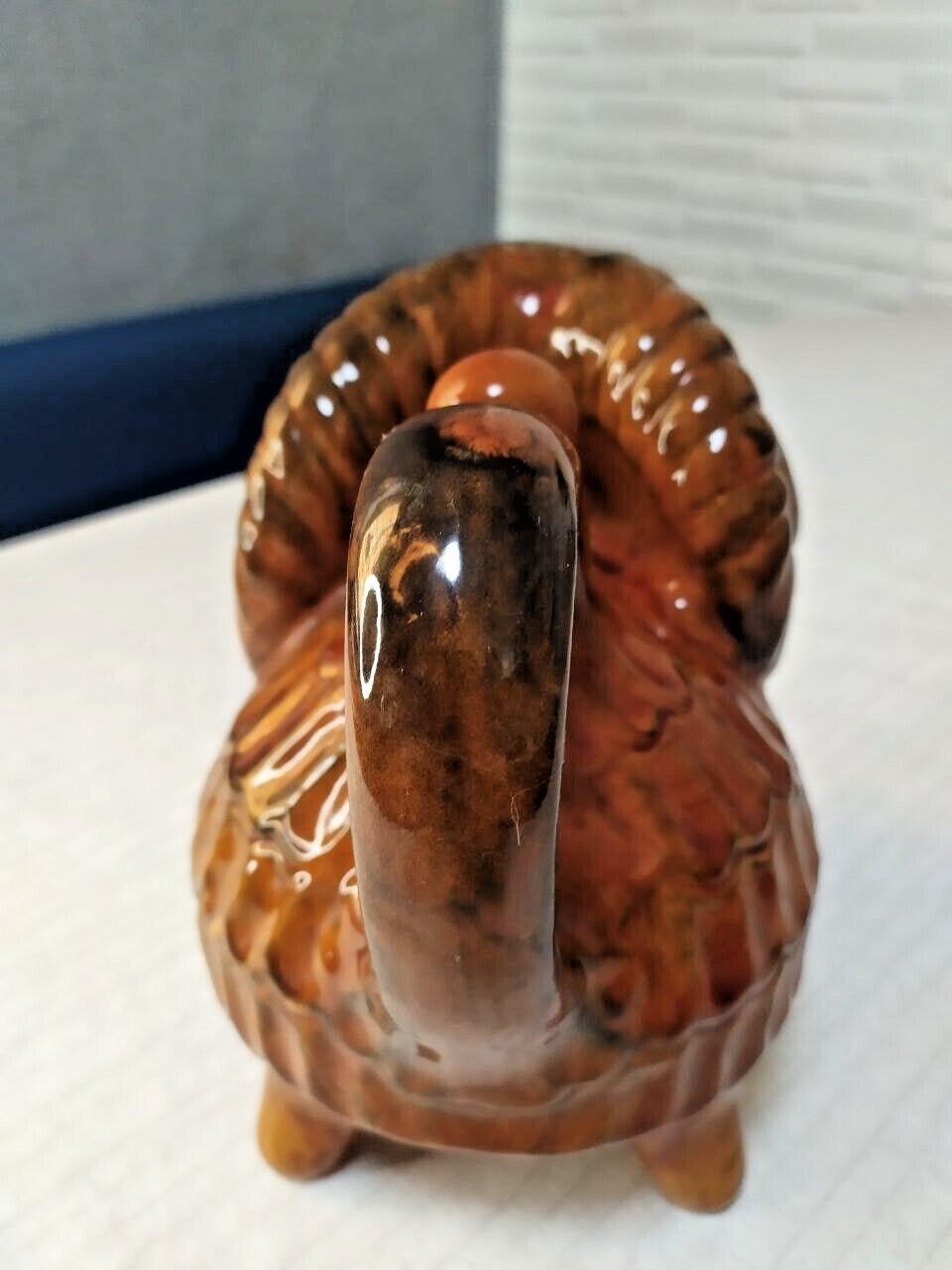 Vasilkovskaya majolica ram figurine side view – detail 5