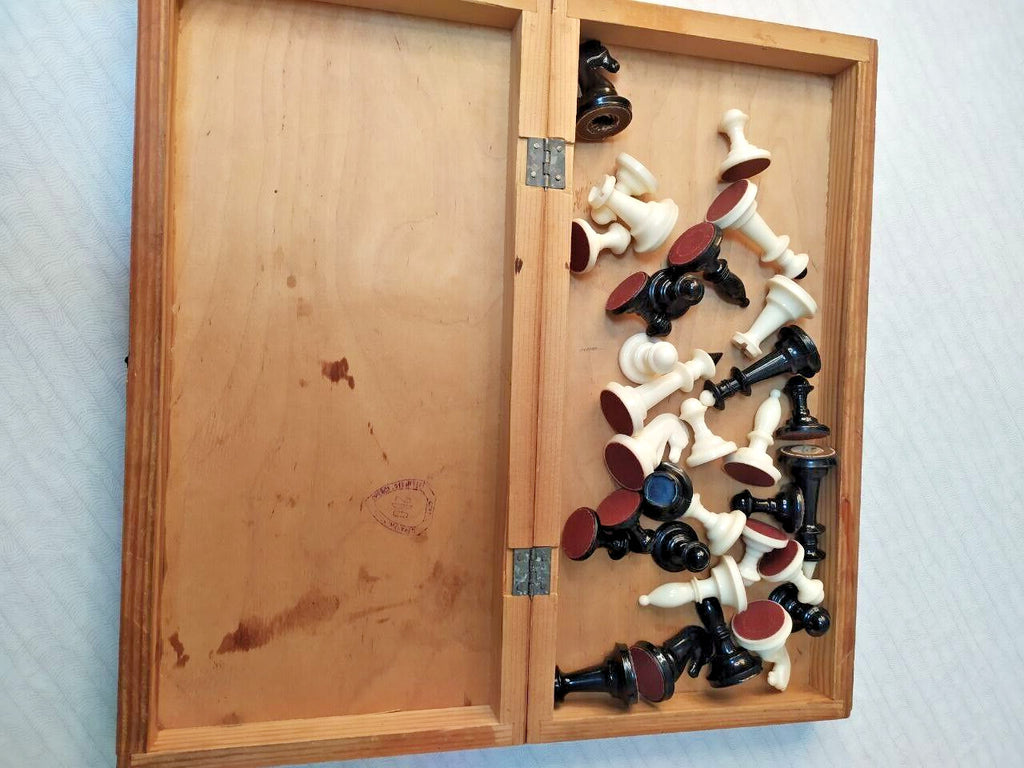Vintage USSR chess pieces with red felt bottoms – detail 11