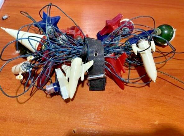 Space Age garland shades in red, blue, green and cream-white plastic