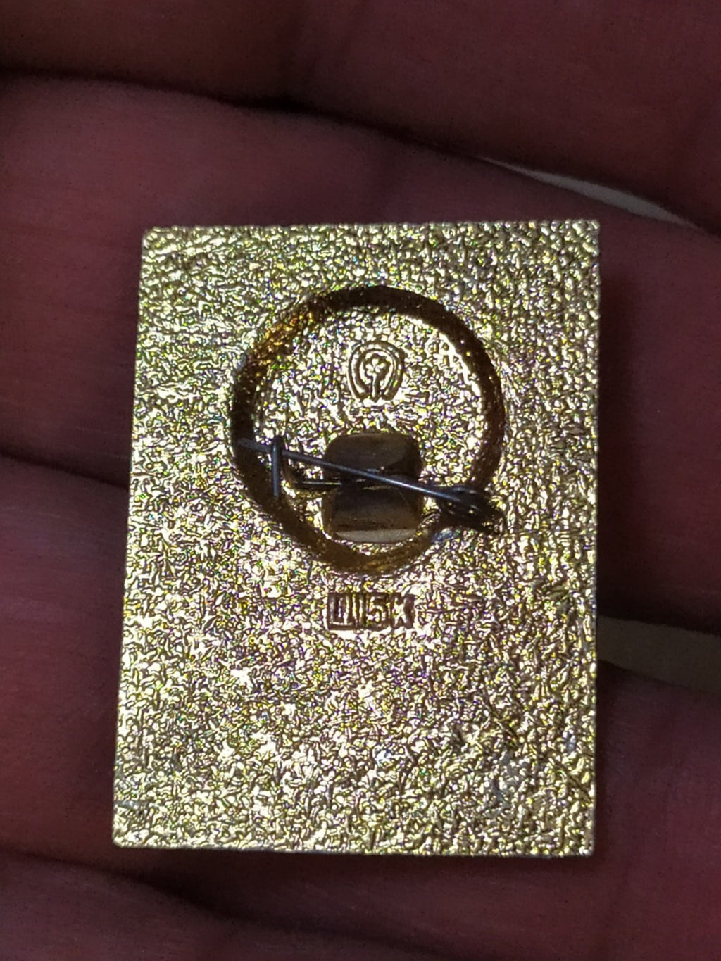 Reverse of the Soviet 1977 constitution pin