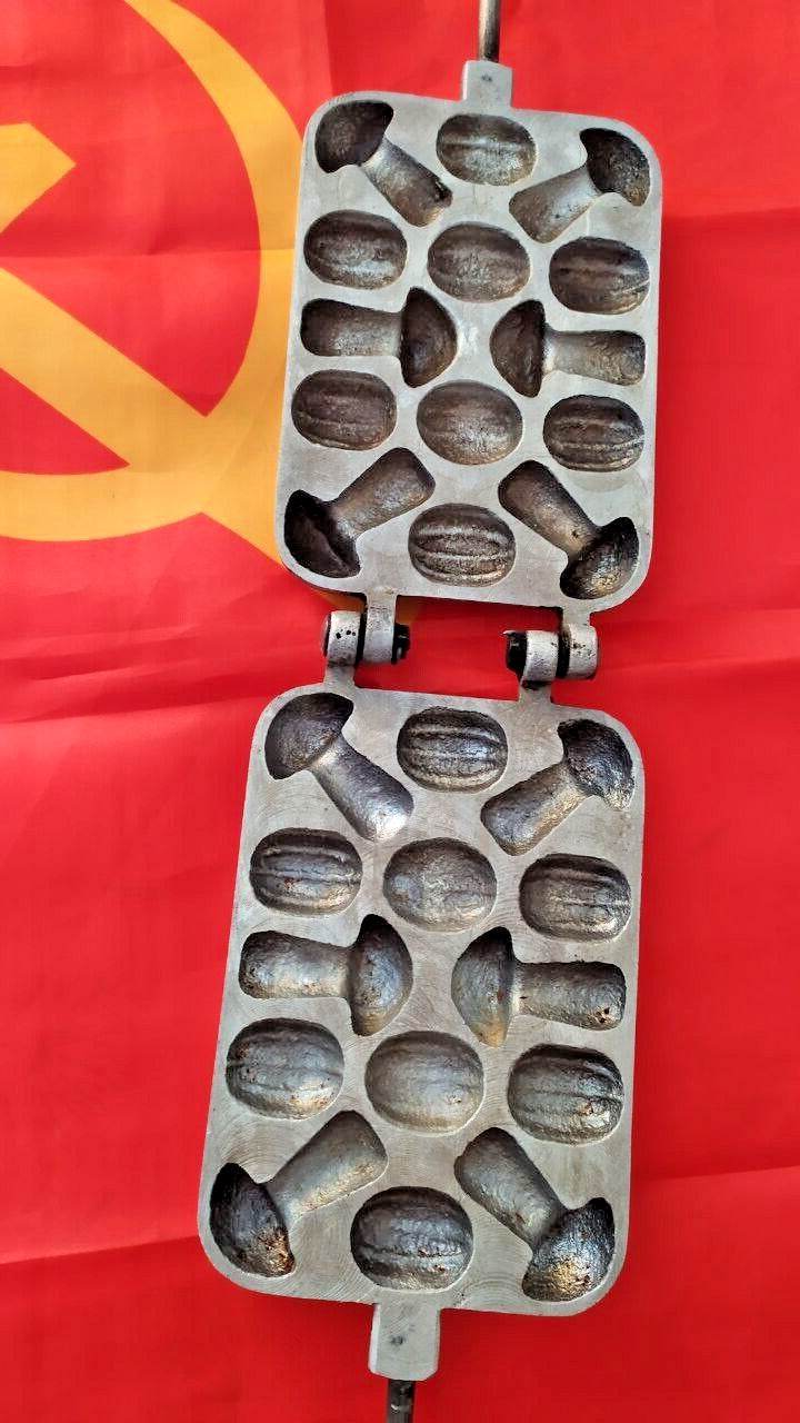 Soviet gribochki and oreshki cookie maker, weight about 1.7 kg – detail 10