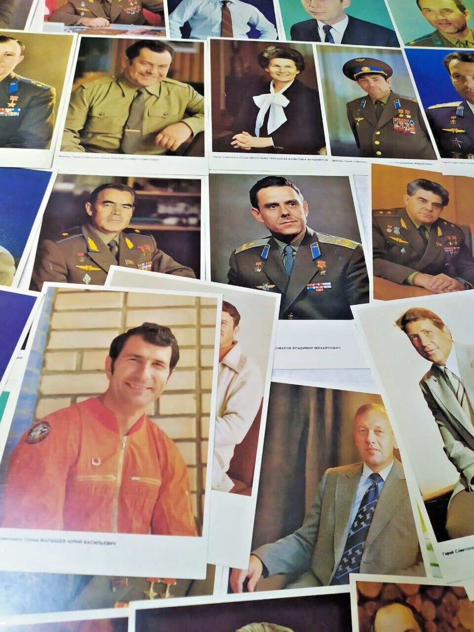 Soviet space program color portrait cards of Yuri Gagarin and Valentina Tereshkova – detail 11