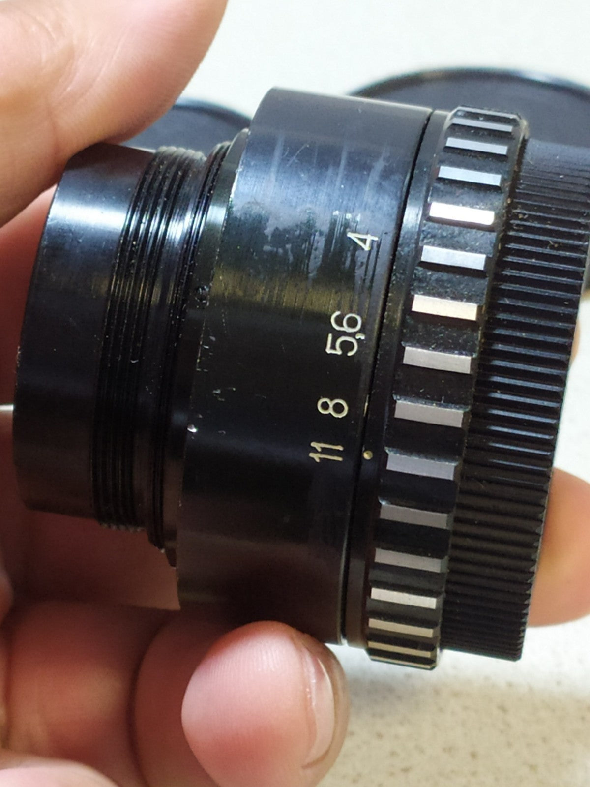 Soviet lens Vega-5U aperture ring and serial number 8804295 – detail 9