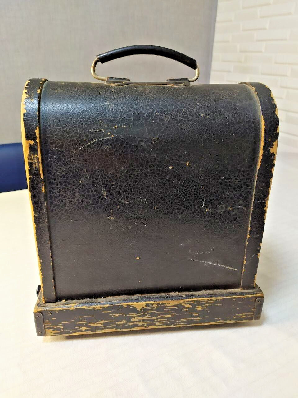 Soviet filmstrip projector with original carrying case and OTK label – detail 13