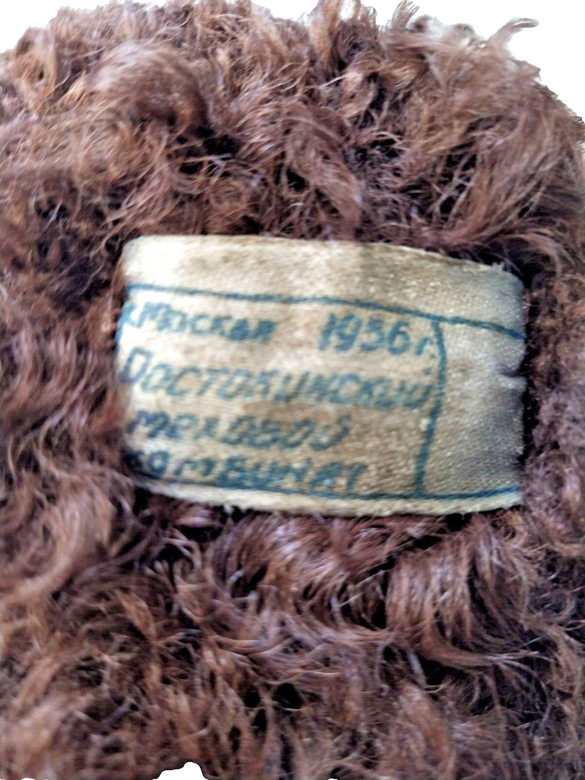 Cold War militaria leather flight helmet with chin strap, side view – detail 13