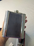 Stainless steel flask with 4 shot glasses and funnel in gift box – detail 8