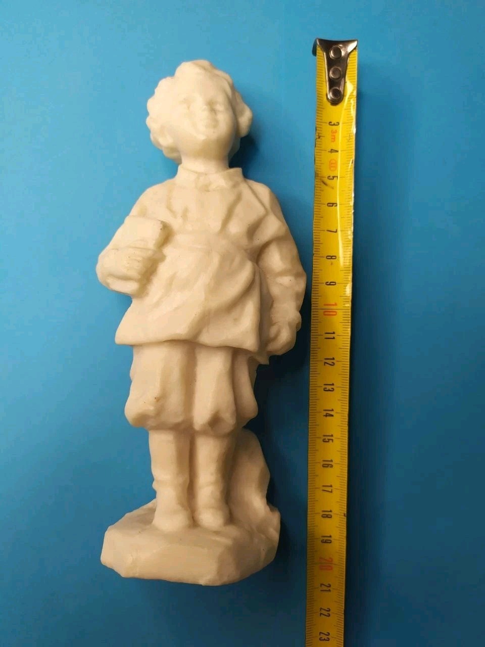 Soviet statue figurine with matte bone-like plastic texture – detail 6