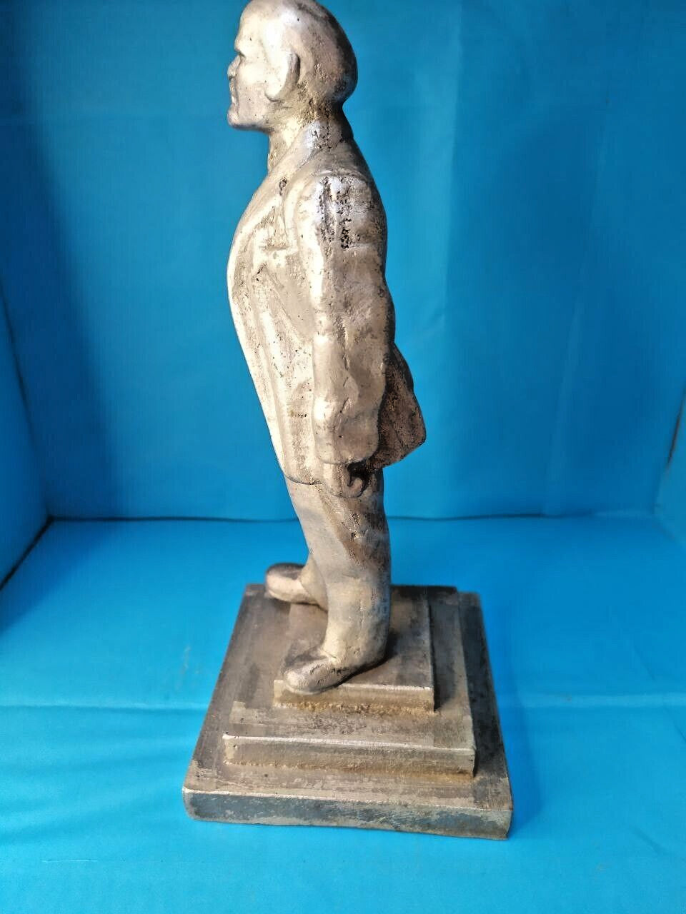 Socialist realism metal figure with aged patina close-up – detail 7