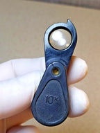 Scratches from use on the glass and case of the Soviet optic