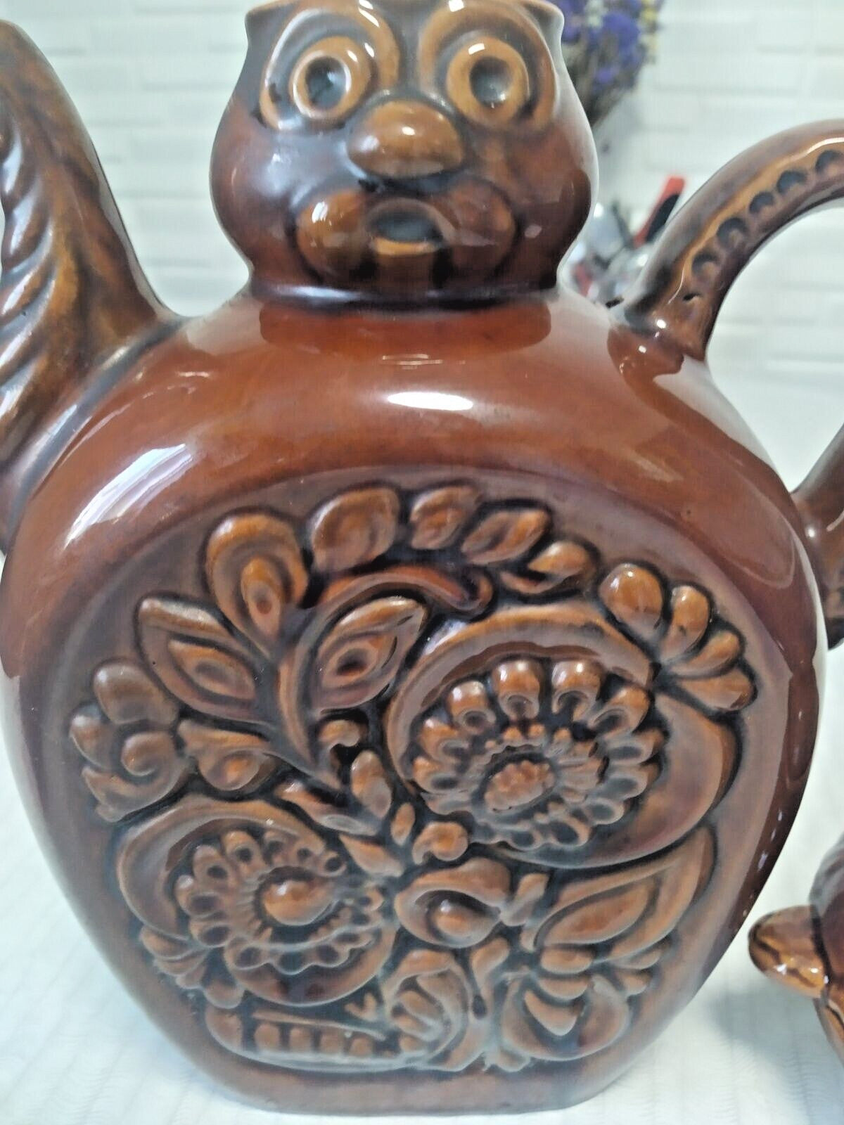Chocolate-brown majolica cup with raised floral pattern – detail 6