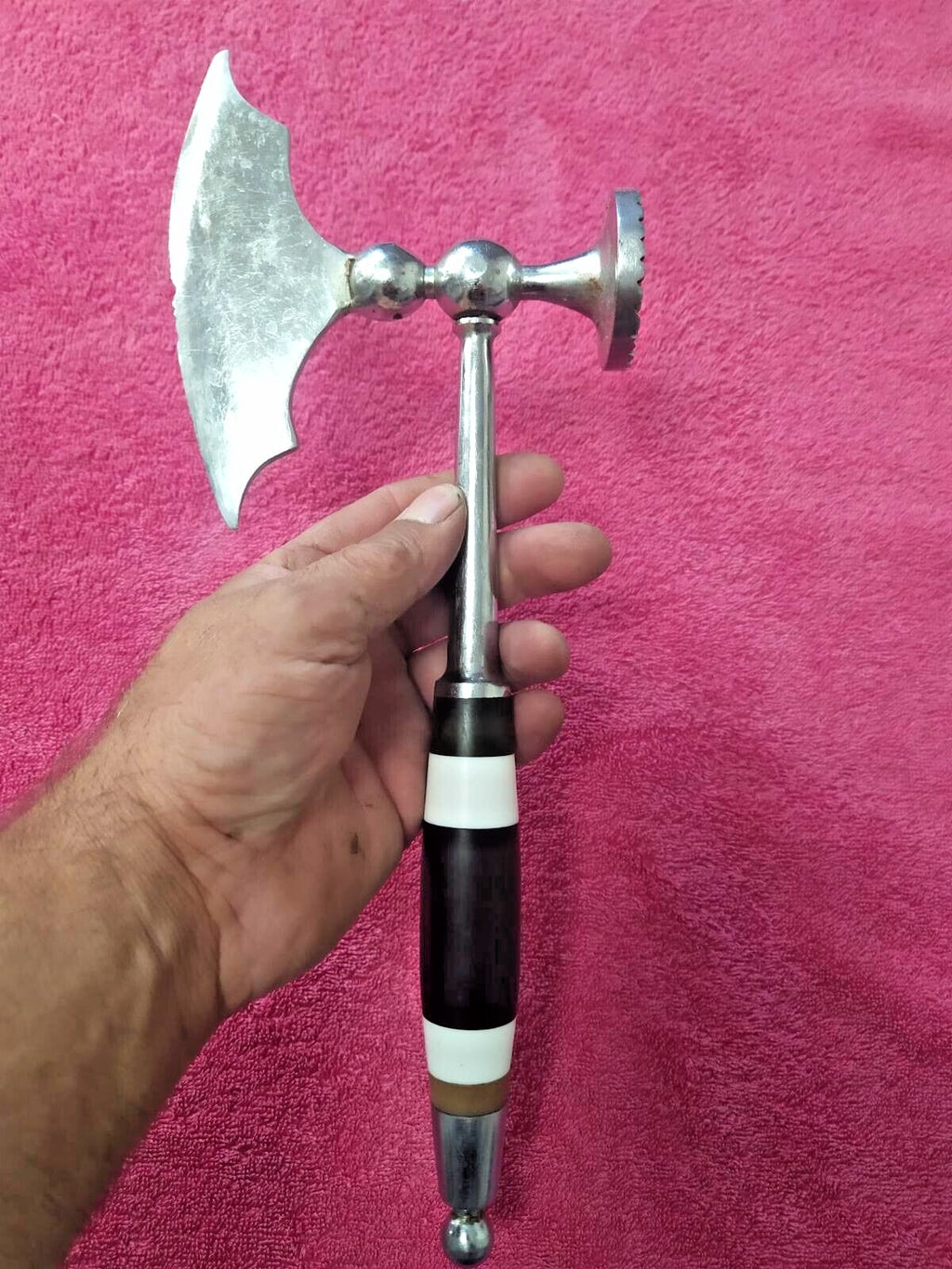 Vintage 2-in-1 kitchen tool with textured hammer face – detail 5