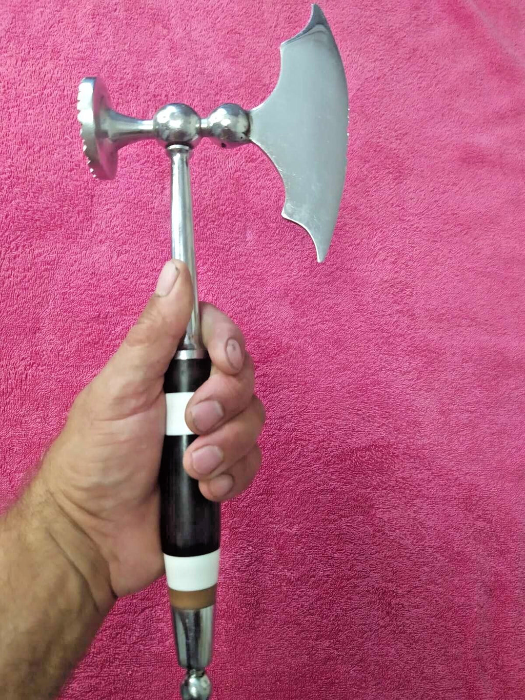 Vintage 2-in-1 kitchen tool with textured hammer face – detail 8