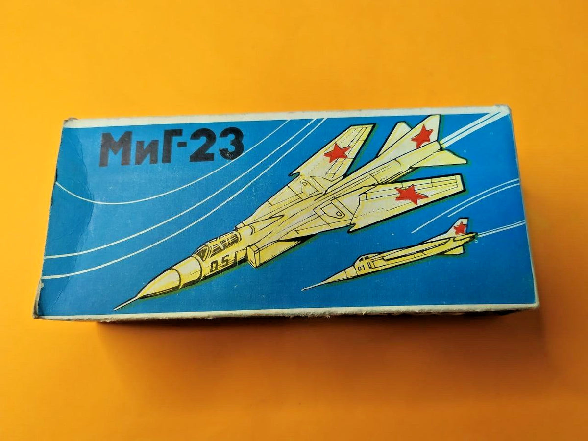 Original cardboard box and stand for the Soviet plastic jet model – detail 13