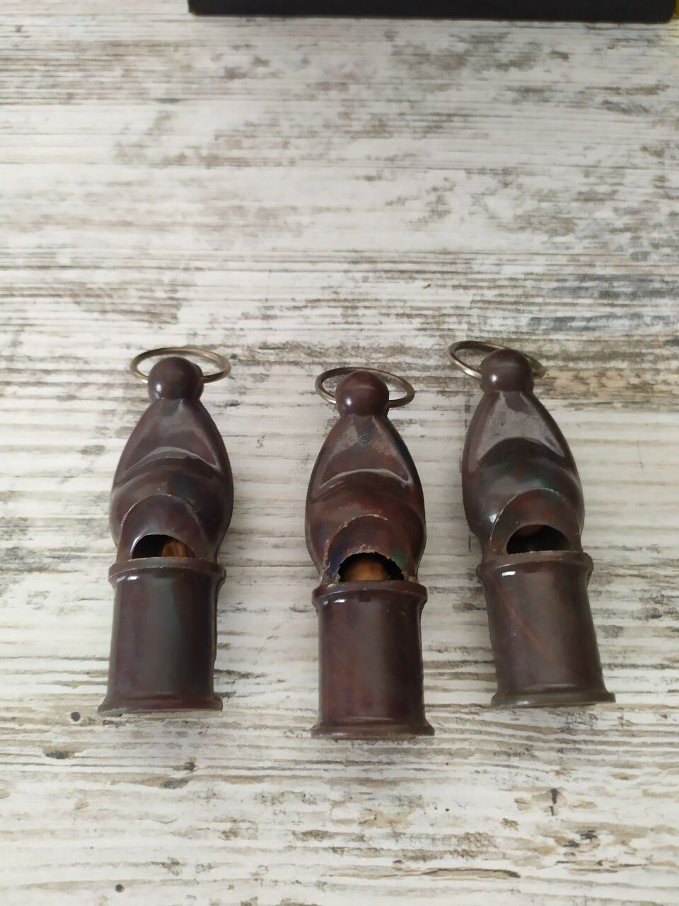 Soviet carbolite whistle with molded loop and metal split ring – detail 5