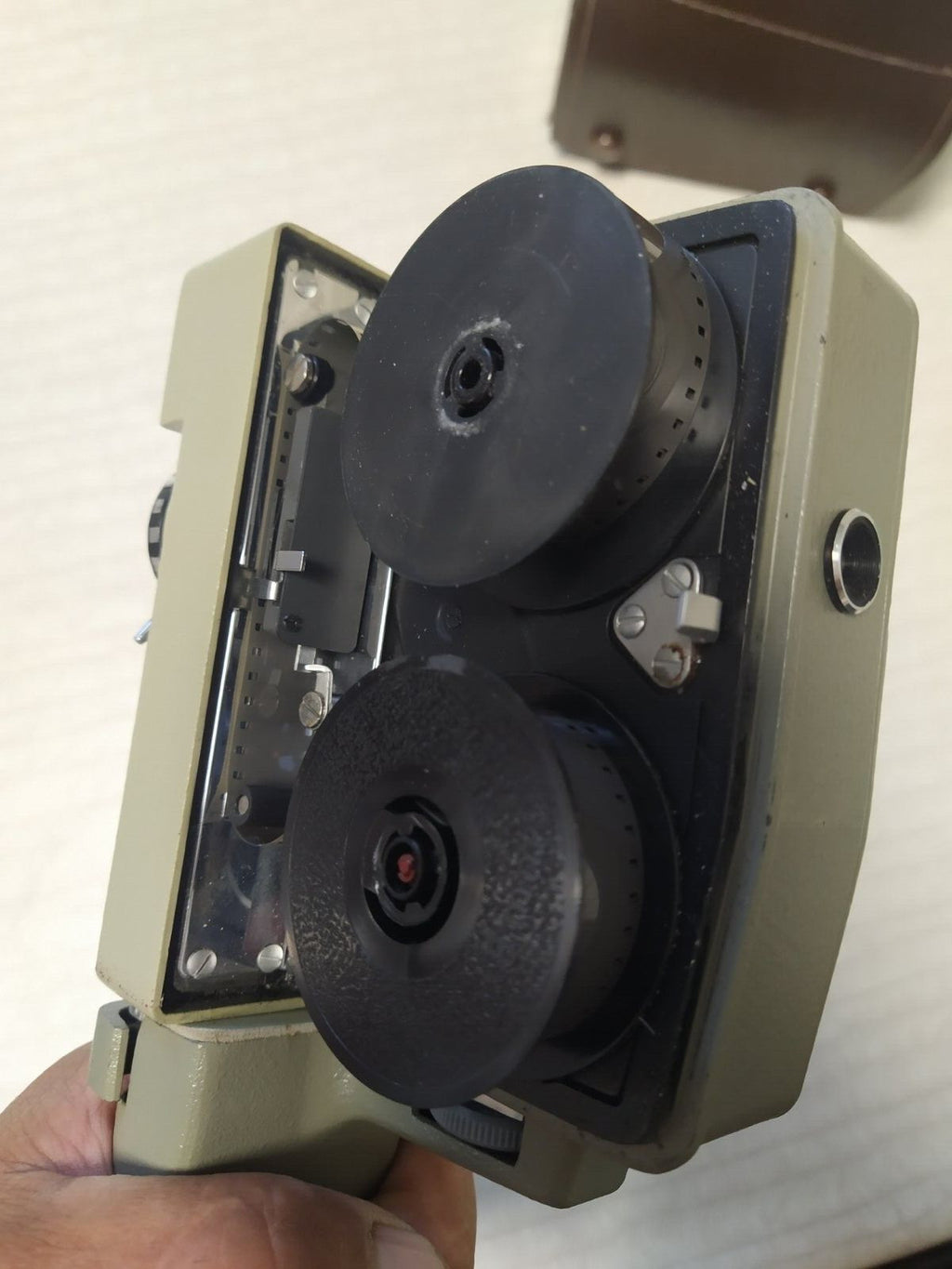 Vintage 8mm cine camera lens and hammered metal body – detail 16