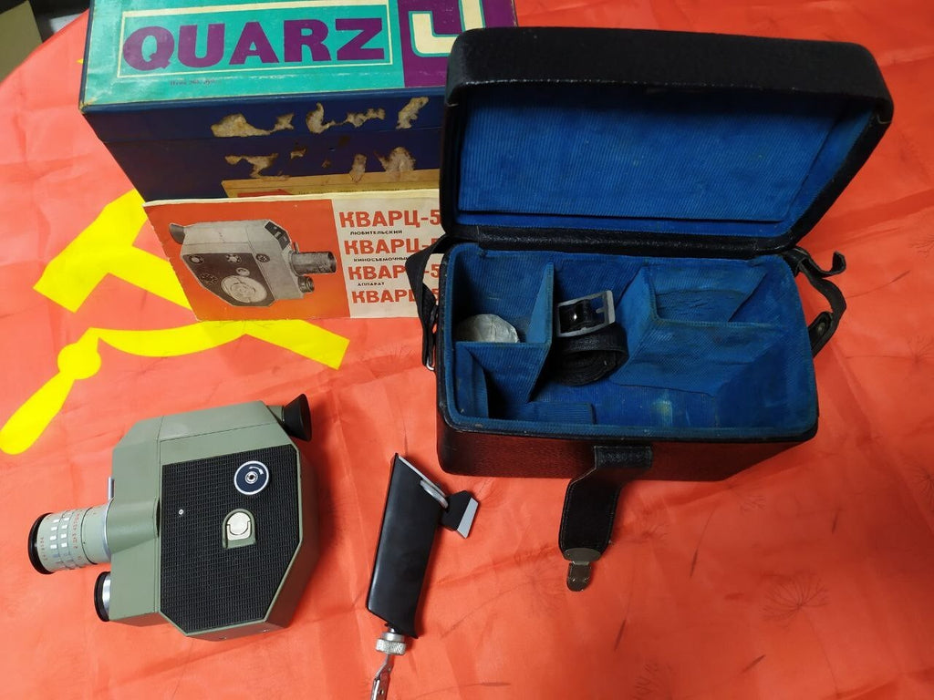 USSR 8mm movie camera box, manual and light filters – detail 9