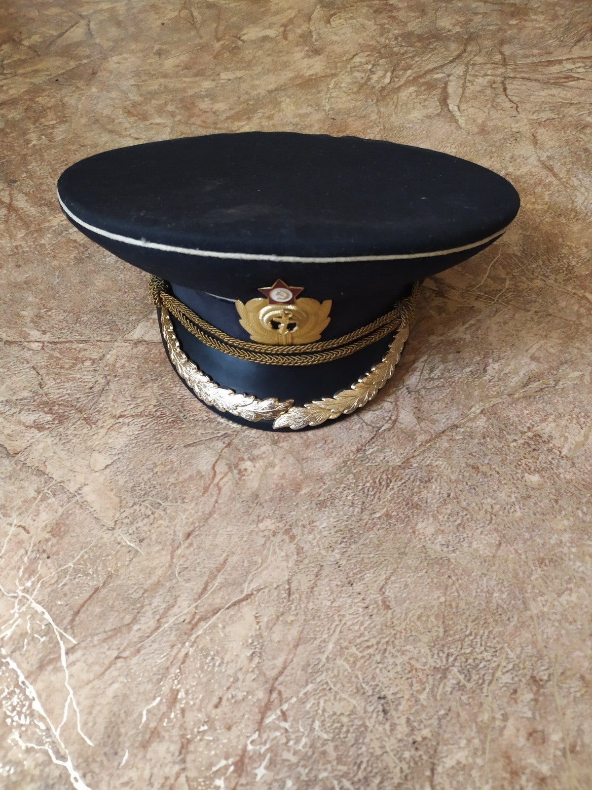 Gold shoulder boards with light blue piping and three stars – detail 24