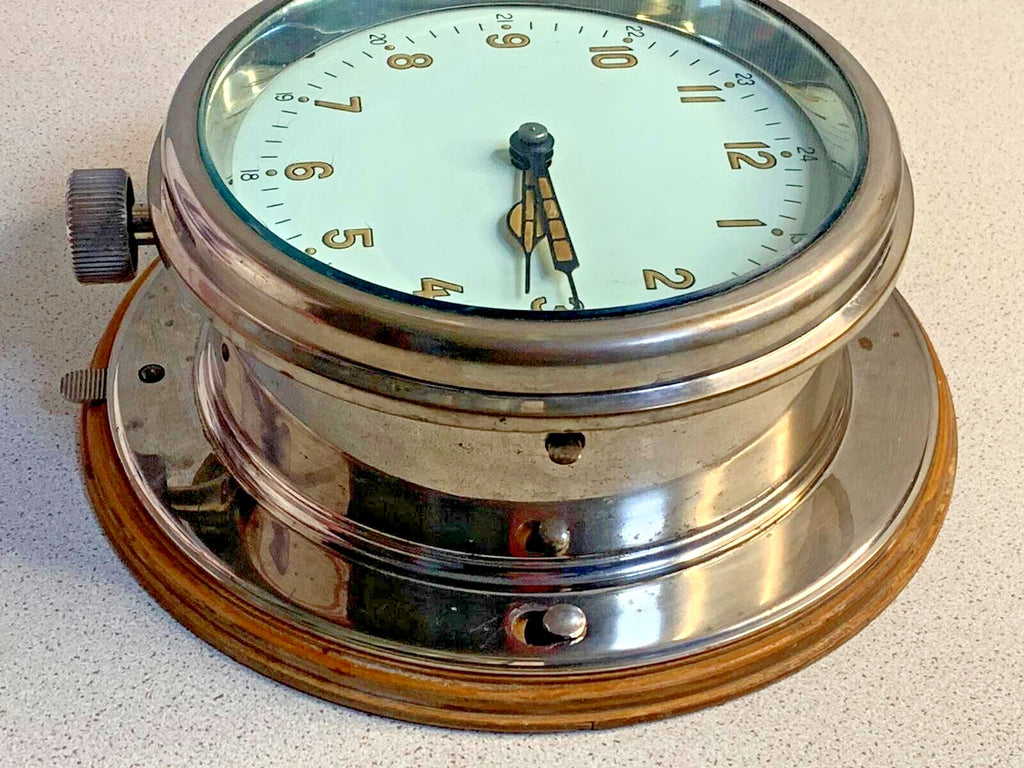 Vostok naval ship clock dial with original hands and red seconds hand – detail 5