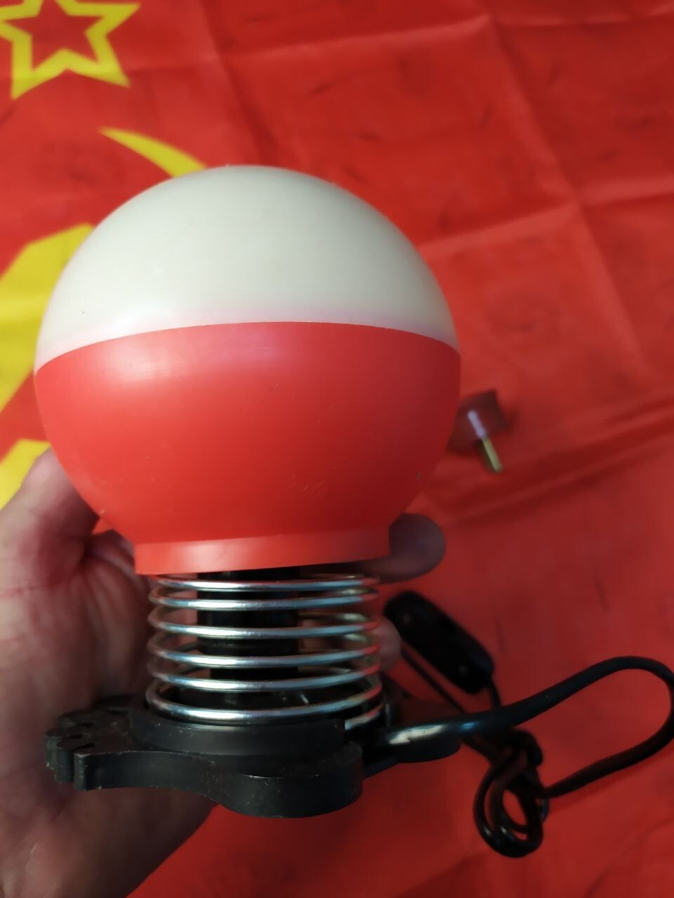 Vintage USSR Kolobok nightlight with hand-painted face and yellow dome – detail 5