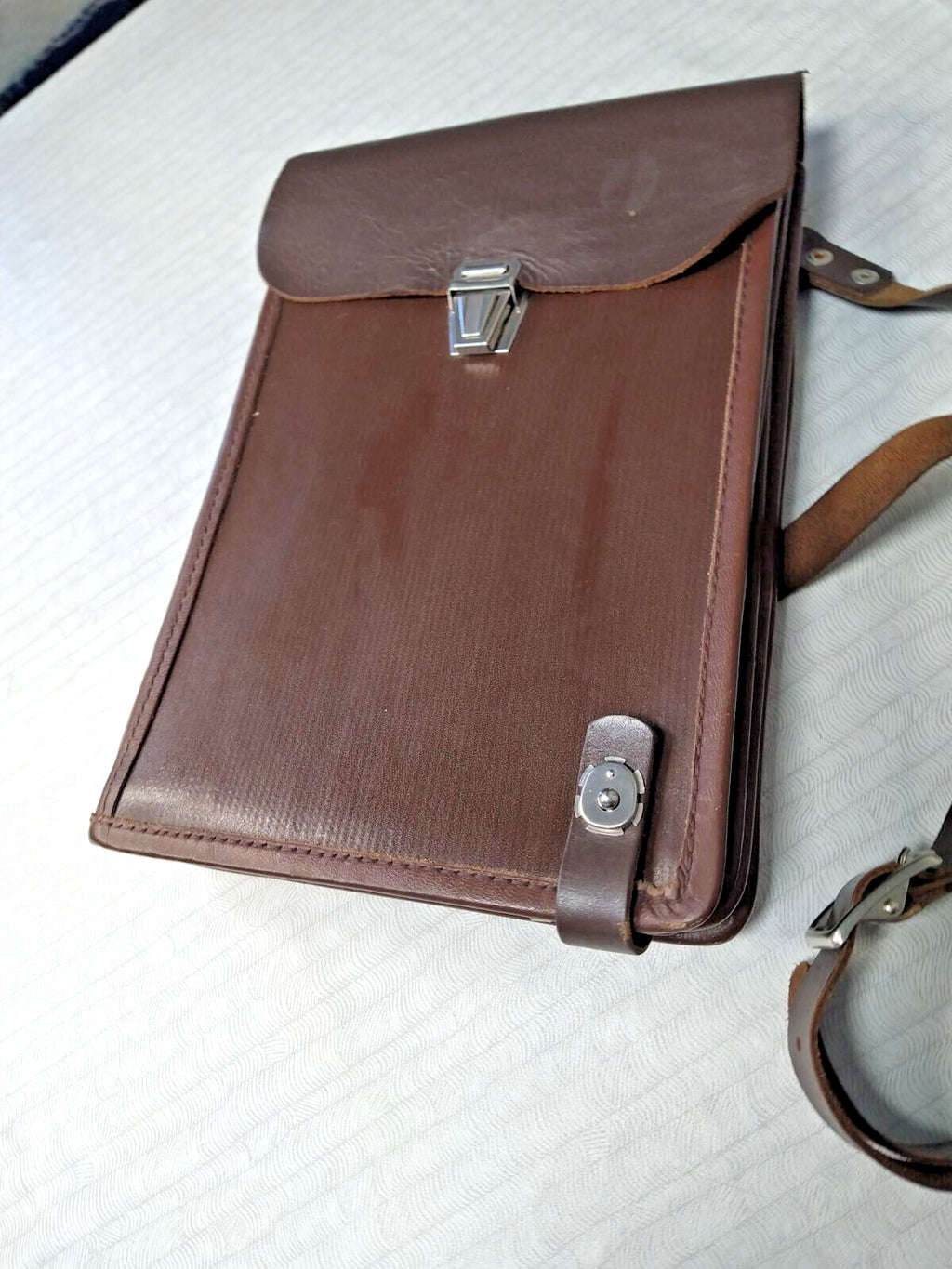 Soviet officer field bag map case planshet in brown leather with shoulder strap