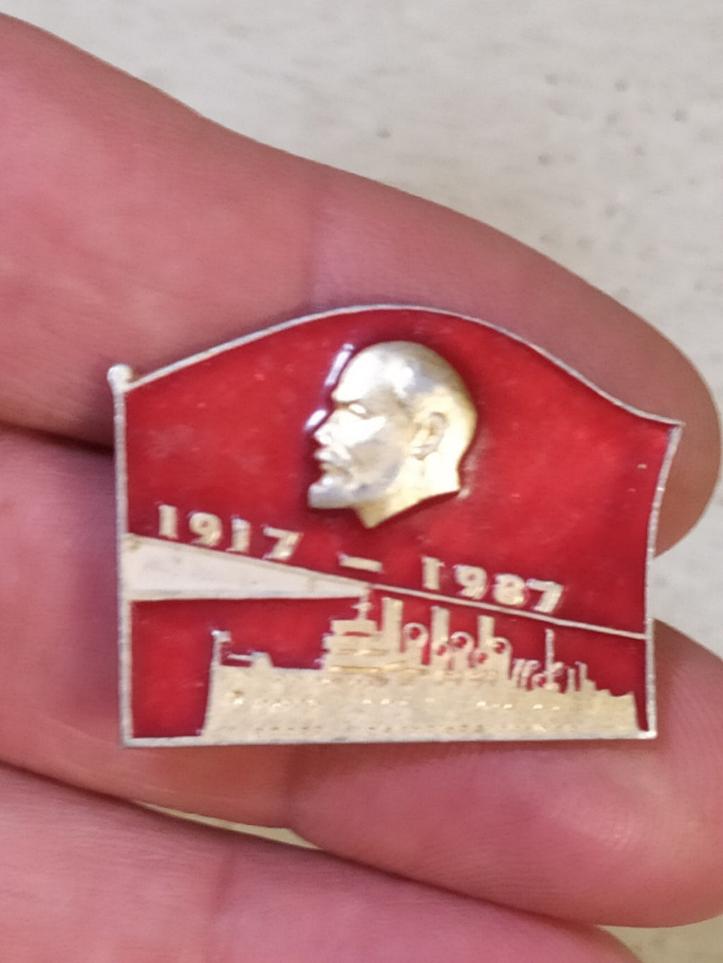 Soviet pin 70th anniversary of the October Revolution with Lenin and cruiser Aurora 1917-1987