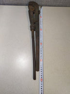 Adjustable pipe wrench made in USSR, close-up of the jaws and thread – detail 8