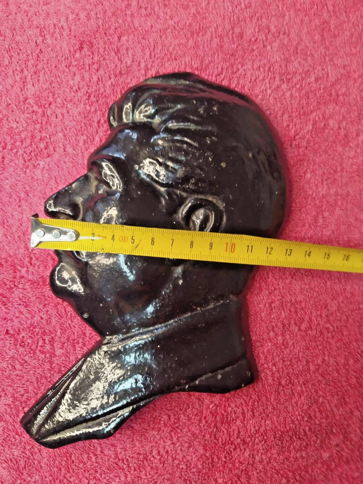 Round silver Lenin bas-relief, Soviet sculpture wall decor – detail 12