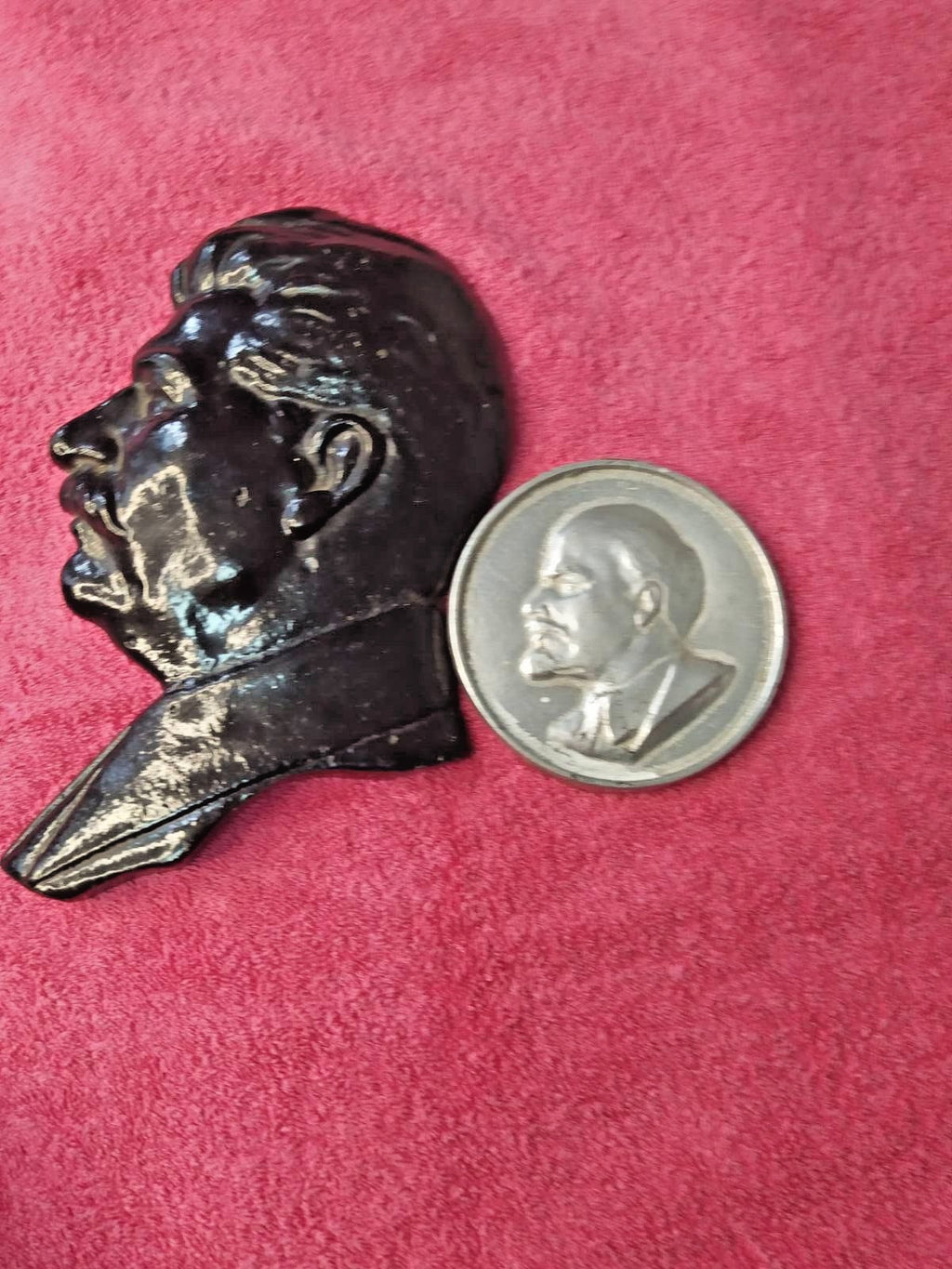 Round silver Lenin bas-relief, Soviet sculpture wall decor