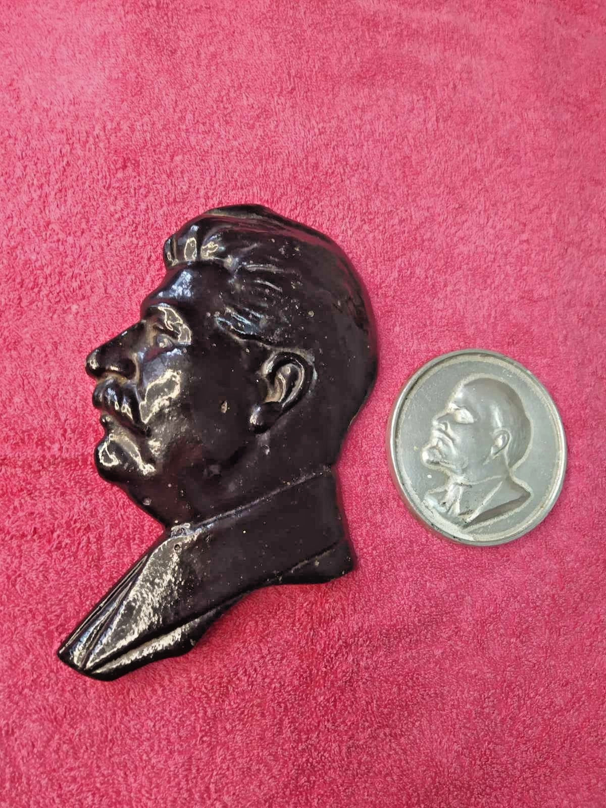 Measuring the Stalin and Lenin Soviet wall plaques – detail 7