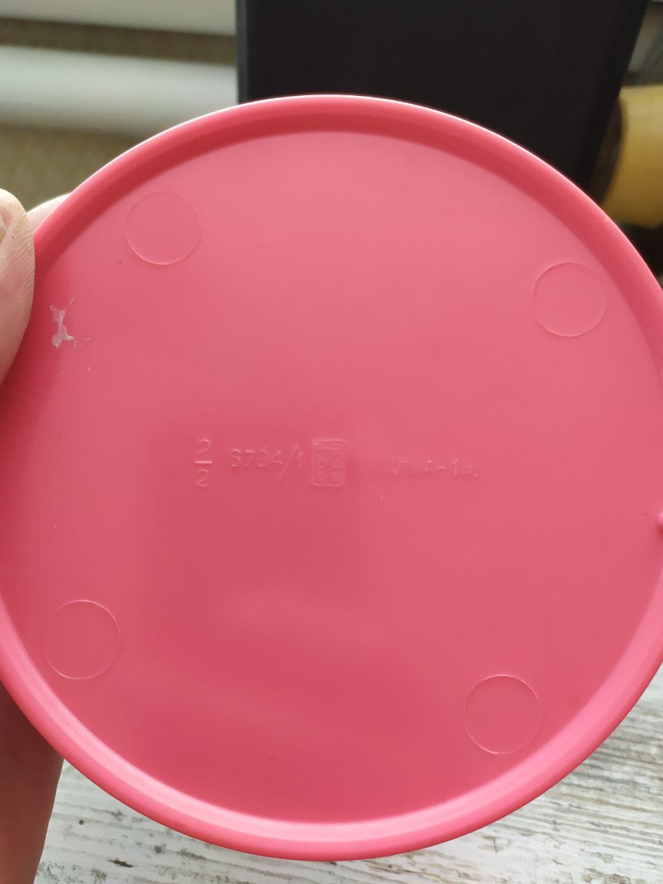 Pink Soviet trinket box with lid removed showing interior – detail 7