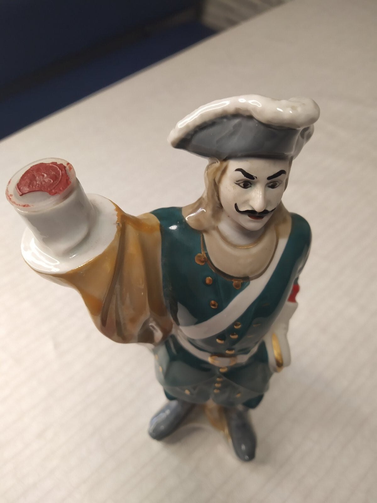 Porcelain soldier figurine in dark green uniform with gold accents and tricorne hat – detail 11
