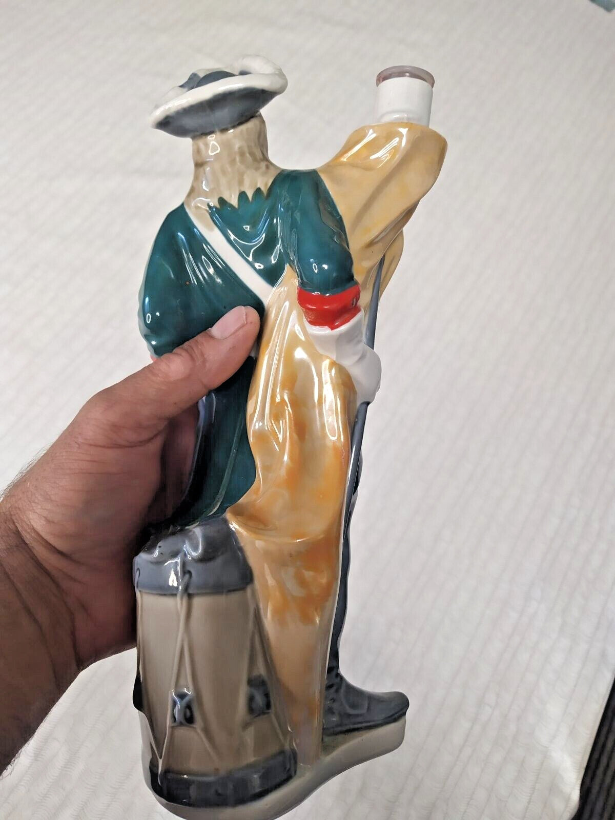 Vintage USSR decanter figure holding a banner with drum at the back – detail 9