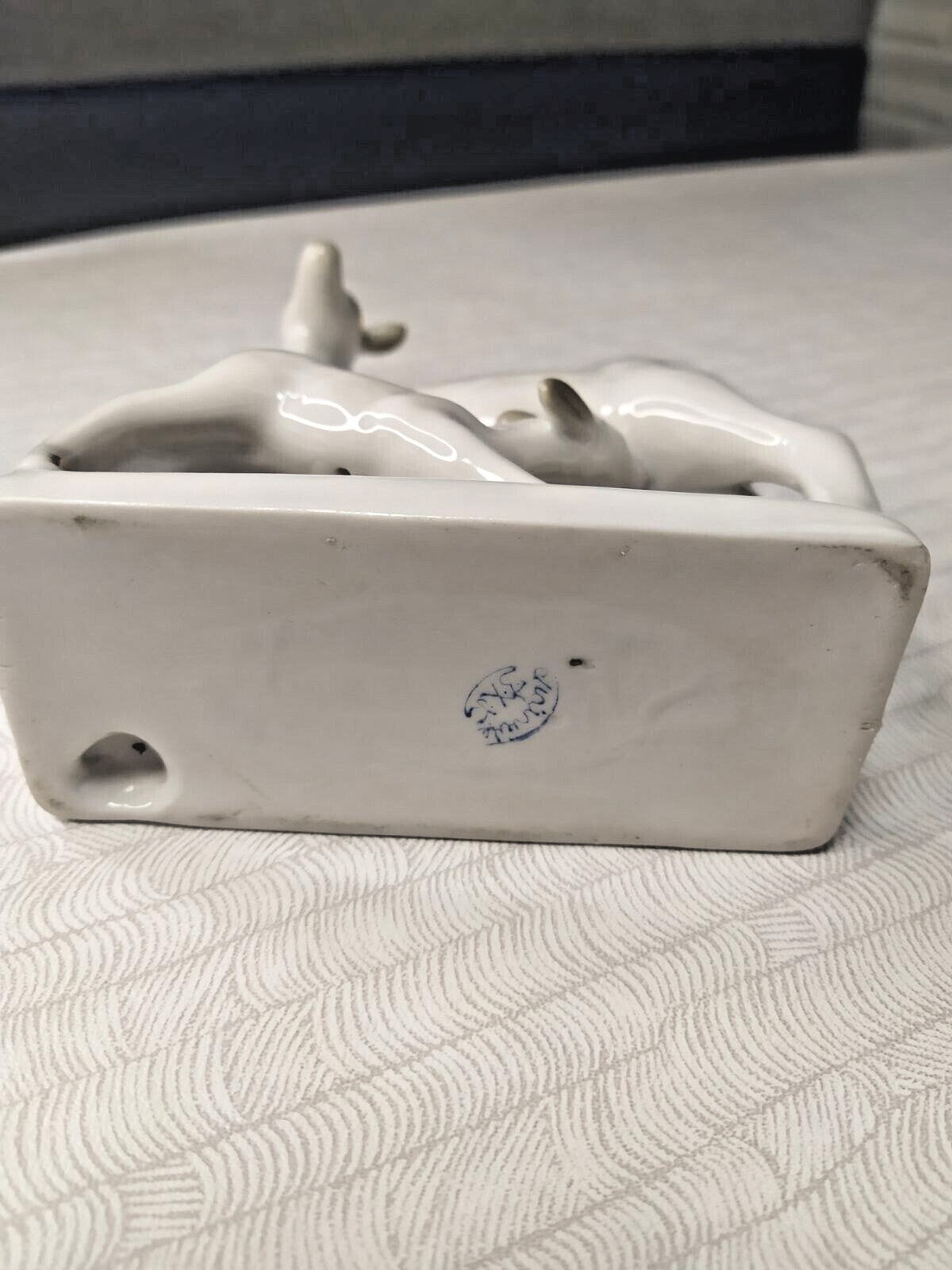 Soviet animalistic porcelain figurine with gold ears and eyes – detail 7