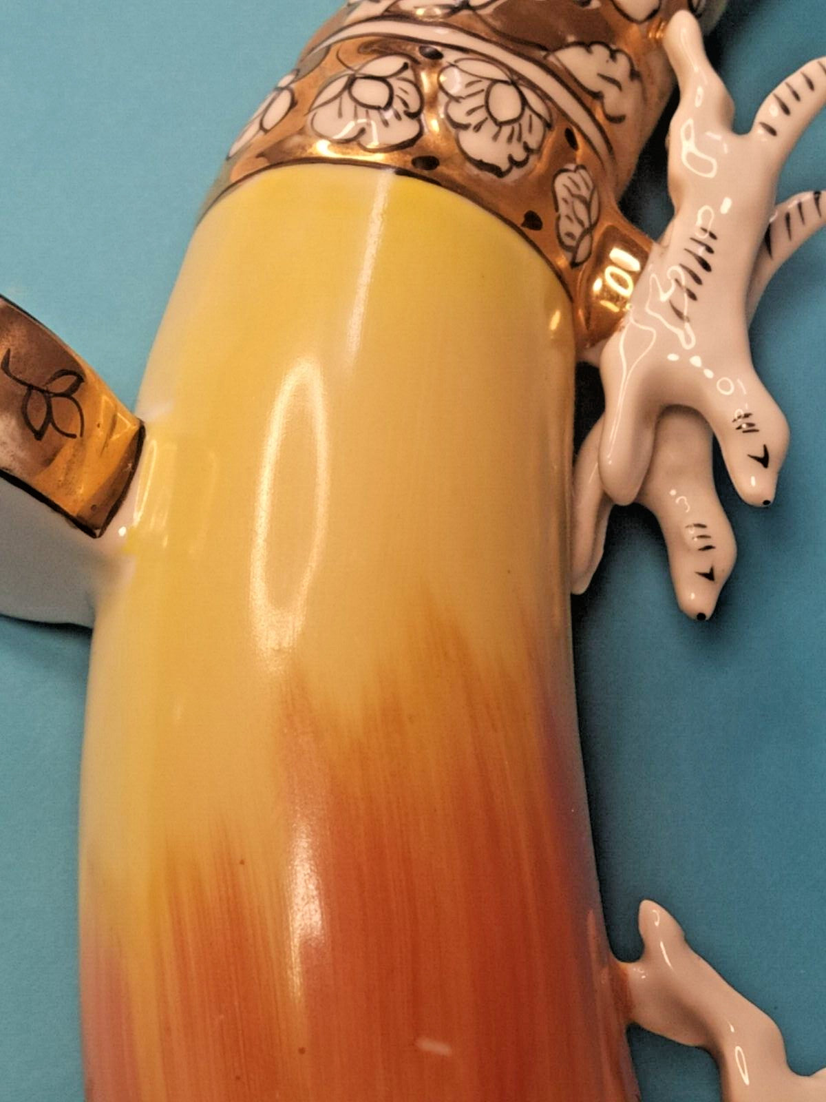 Vintage Soviet porcelain horn with hand-painted gold floral pattern – detail 14