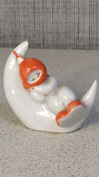 Vintage USSR porcelain figurine with orange-red hood and booties – detail 5