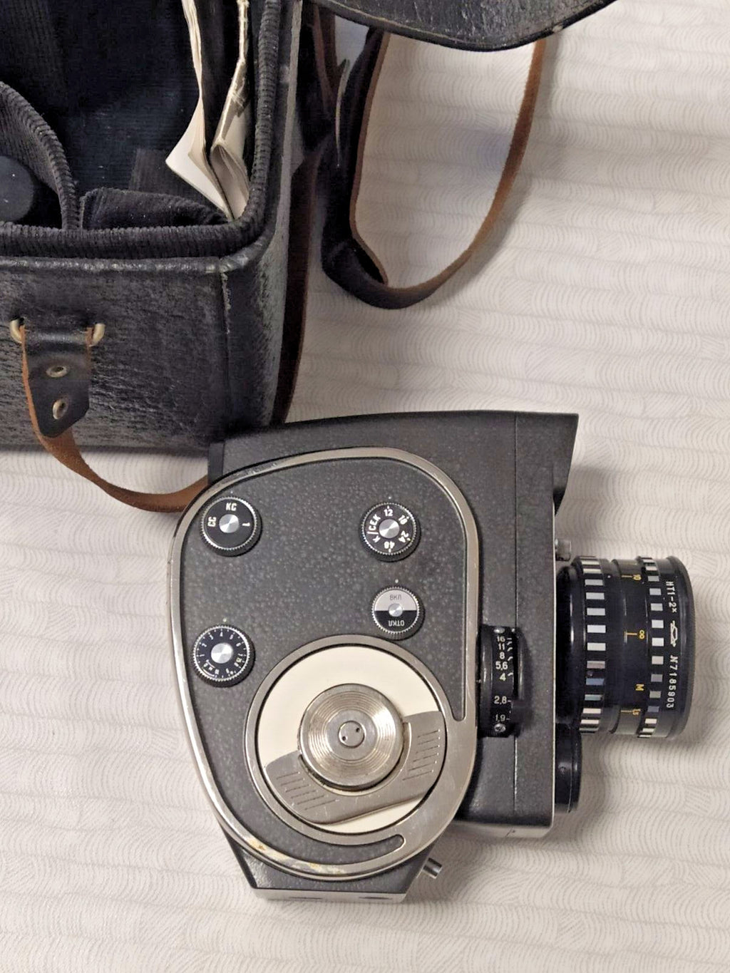 Spring-wound KMZ camera showing reflex viewfinder side – detail 10