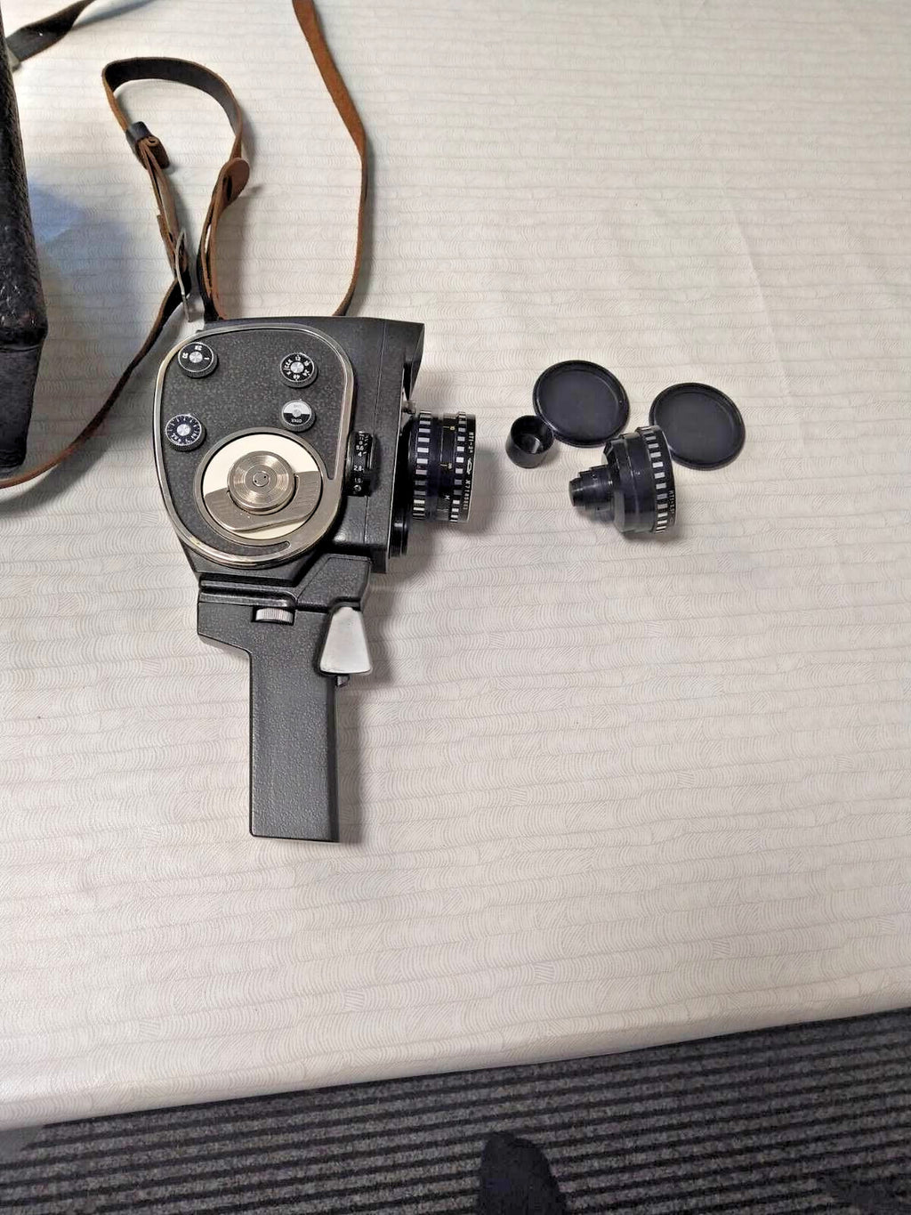Soviet movie camera with detachable pistol grip and leather case – detail 18