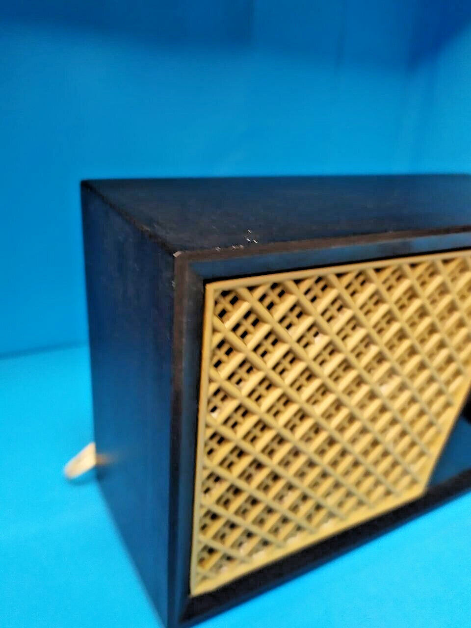 Soviet old radio speaker with original cable and plug