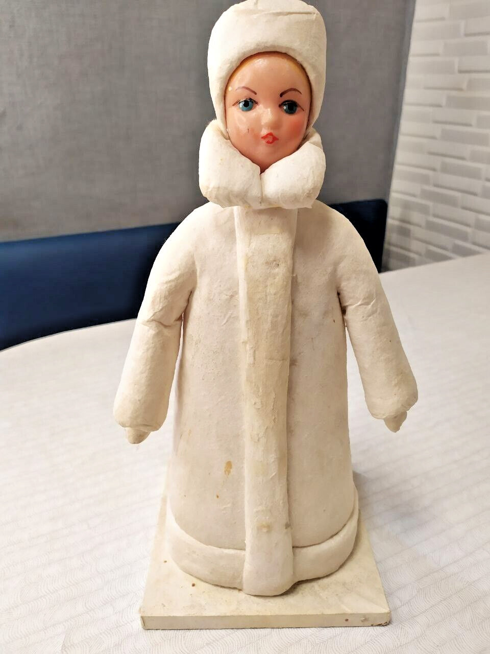 Soviet cotton wool toy Snegurochka on cardboard base – detail 7